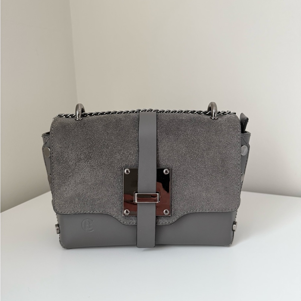 Elegant Gray Leather Shoulder Bag
